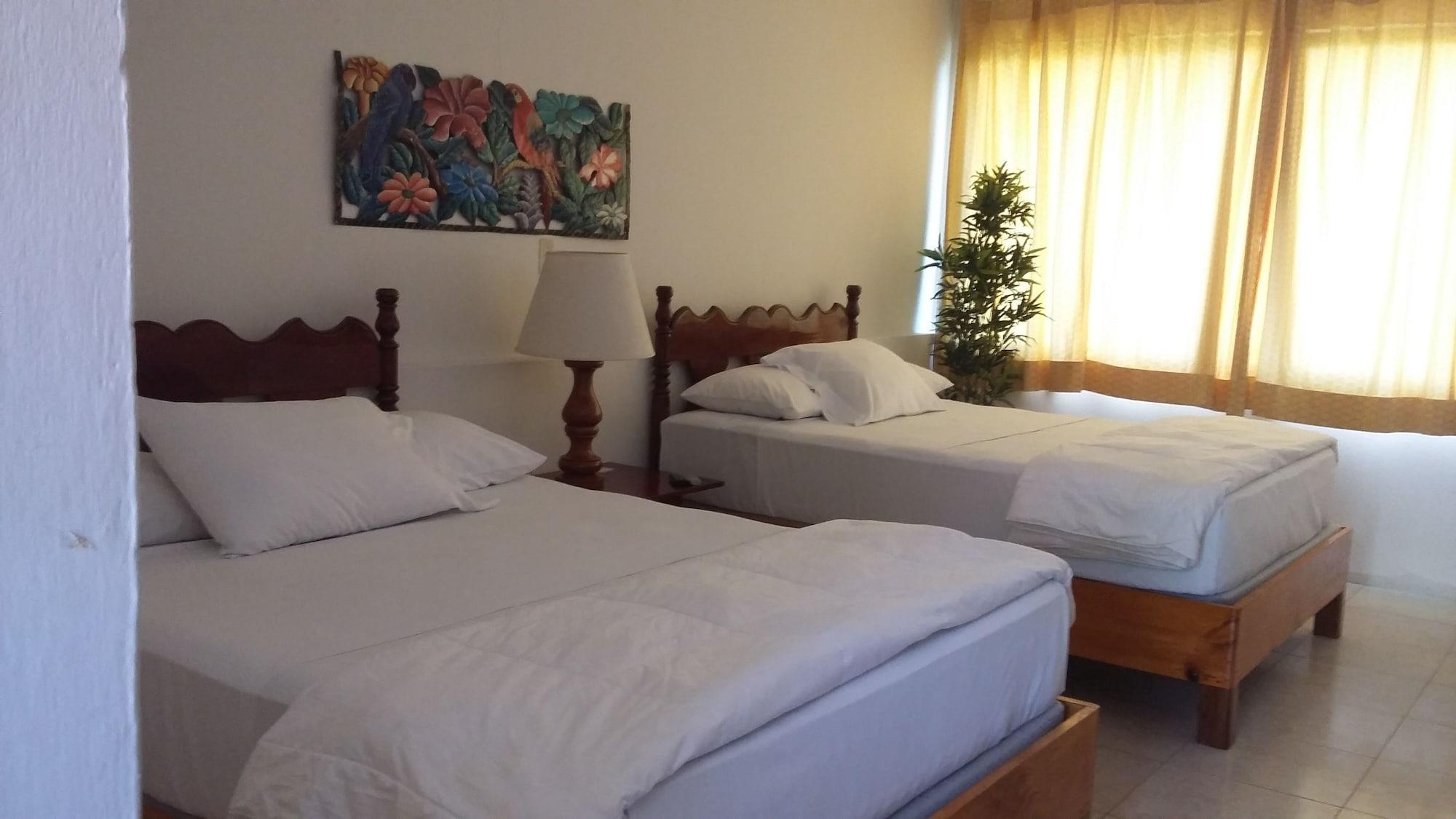 Hotel Mont Joli Cap-Haitien Bagian luar foto