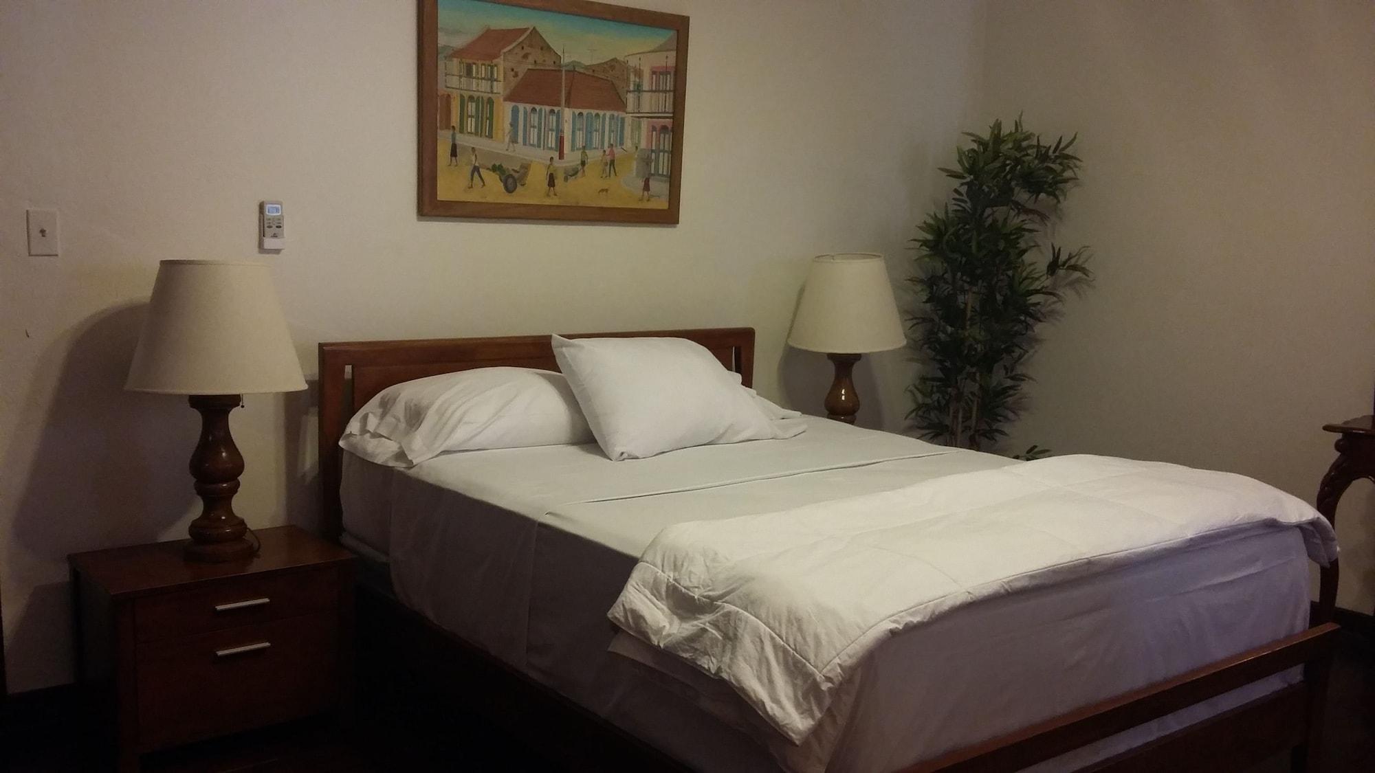 Hotel Mont Joli Cap-Haitien Bagian luar foto