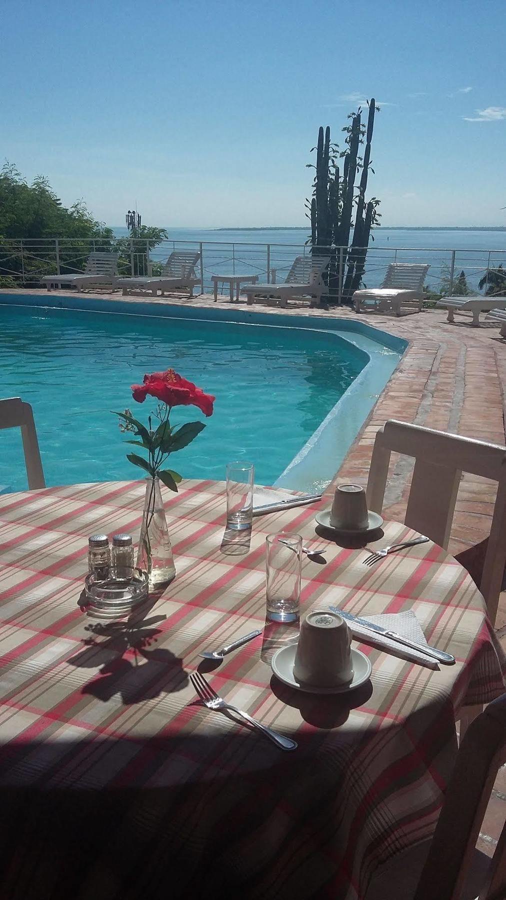 Hotel Mont Joli Cap-Haitien Bagian luar foto