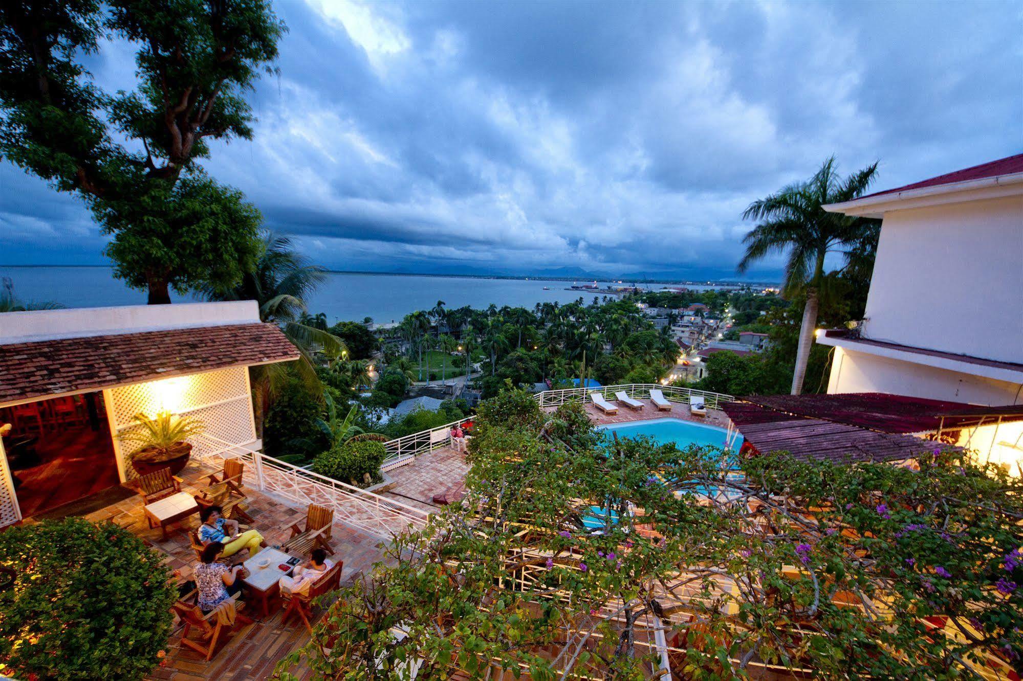 Hotel Mont Joli Cap-Haitien Bagian luar foto